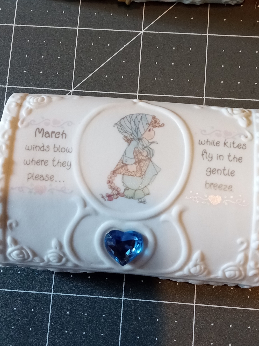 Precious Moments 1995 Hope Chest With Birthstone March - Picture 11 of 12